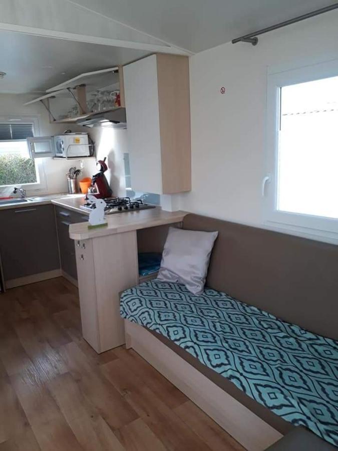Luxueuze Stacaravan In Bredene Met Eigen Terras En Tuintje Εξωτερικό φωτογραφία